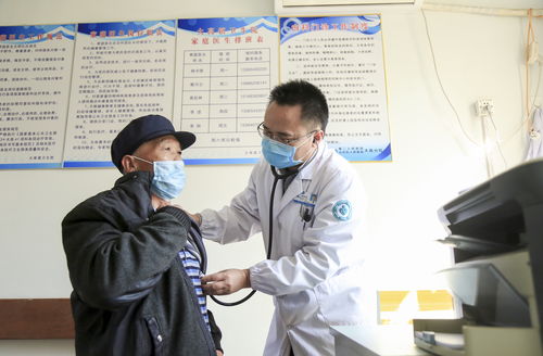 疫情防控與衛(wèi)生服務(wù)雙線并進(jìn)，健康咨詢助力全民健康素養(yǎng)提升